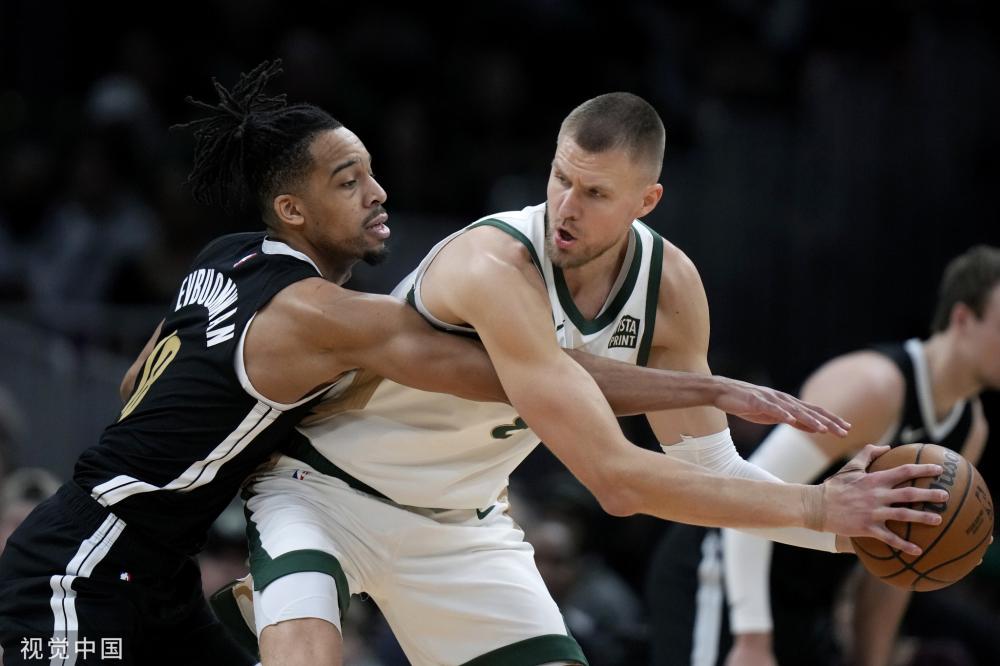 全面中场的 全面中场的