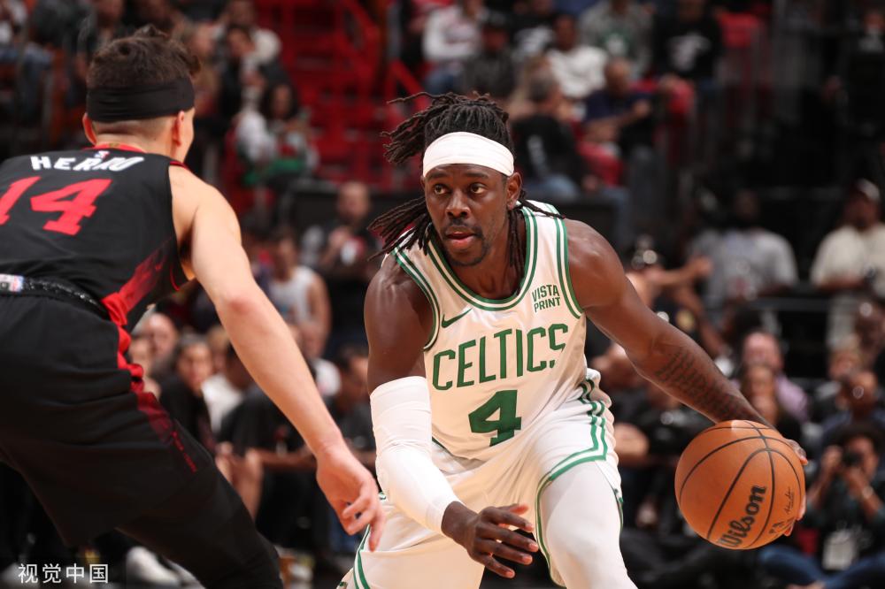 在传统足球 在传统足球